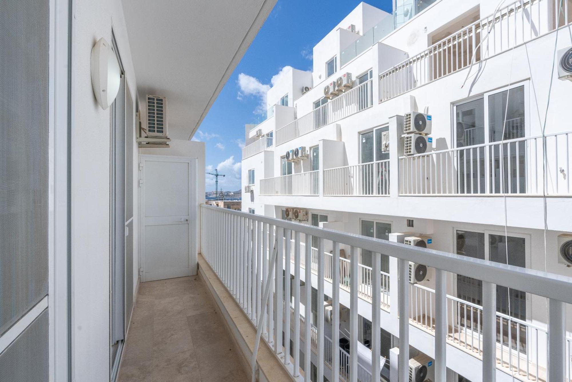 Modern & Luxurious Apartment - Prime Location St. Paul's Bay Luaran gambar